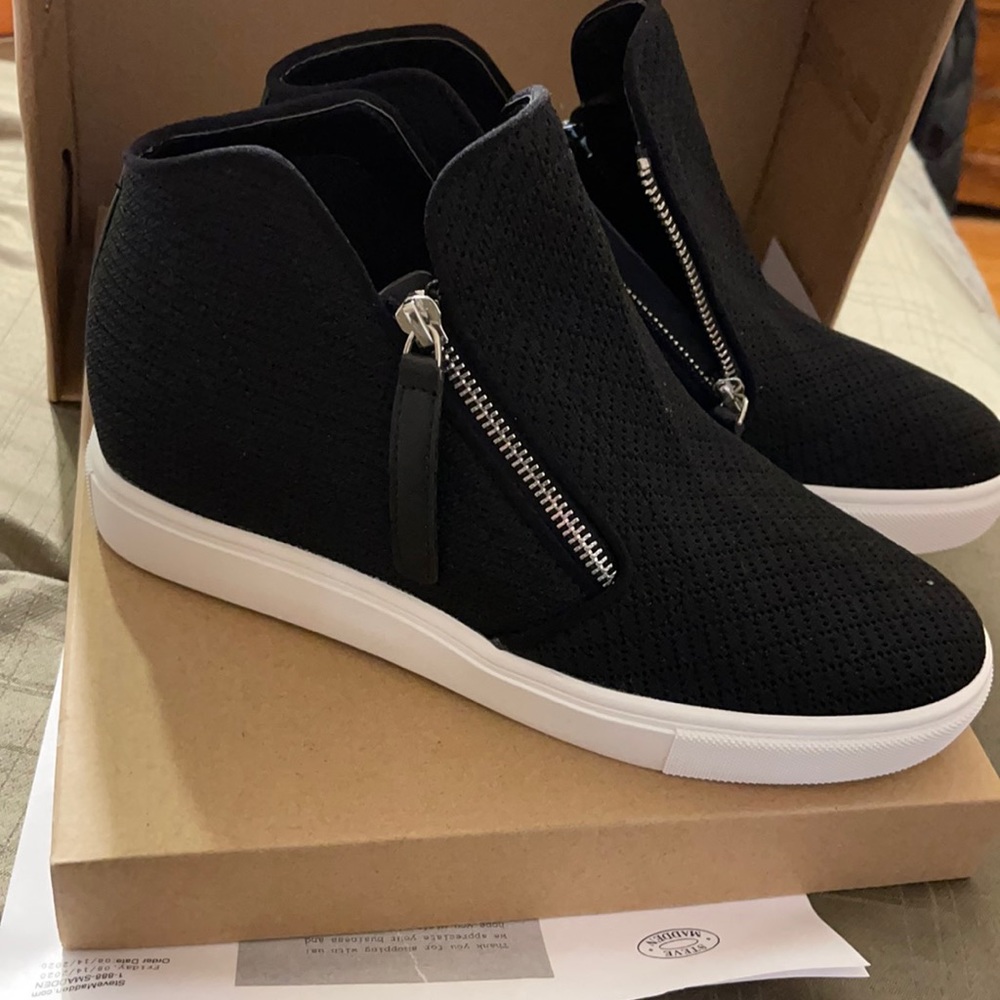 Ladies Steve Madden black wedge sneaker size 9.5